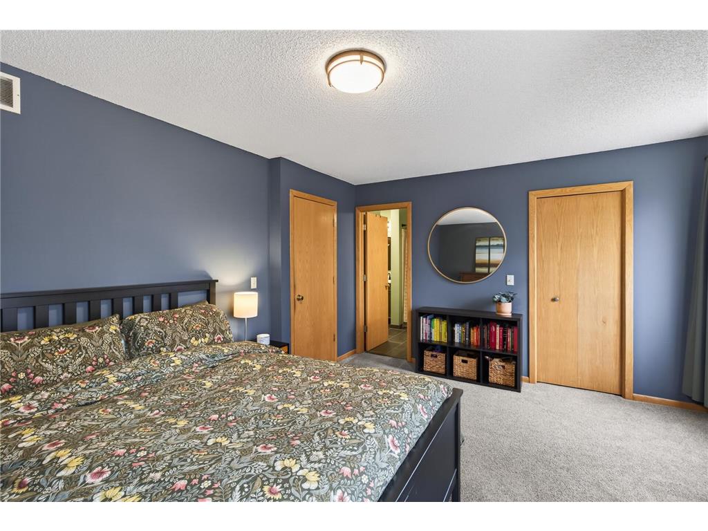 585 Mission Hills Way W Chanhassen MN 55317 7045203 image24