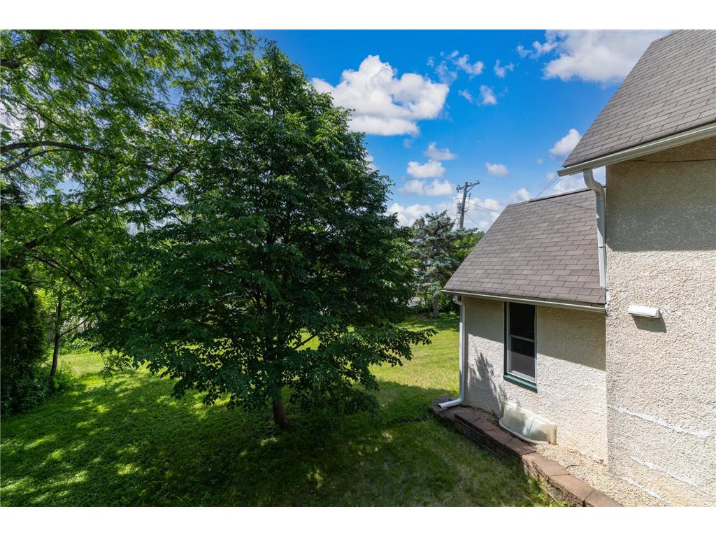 585 S Wasson Lane River Falls WI 54022 7090018 image27