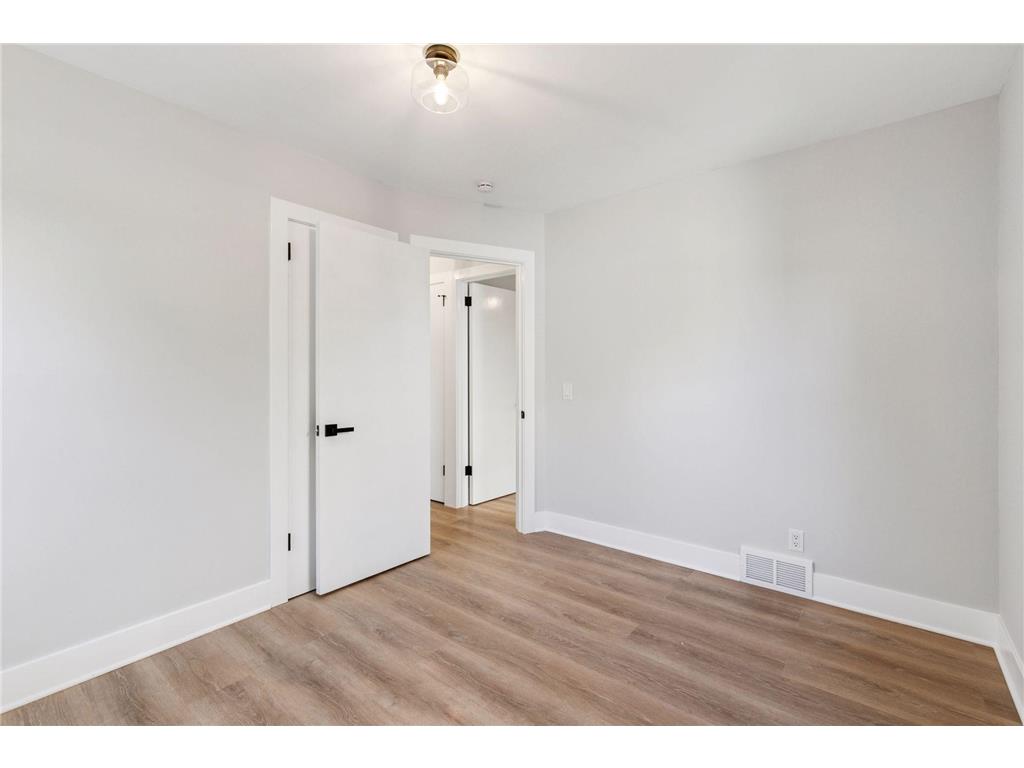 5853 Sheridan Avenue S Minneapolis MN 55410 7037739 image15