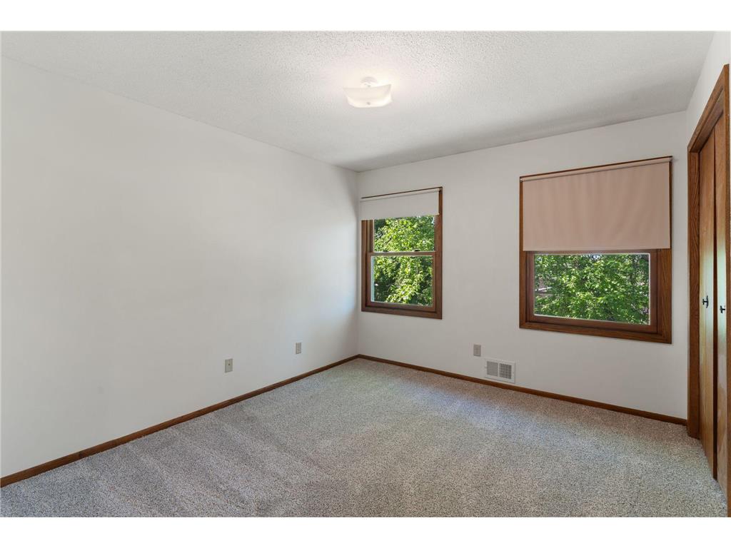5855 Arthur Street NE Fridley MN 55432 7061936 image15