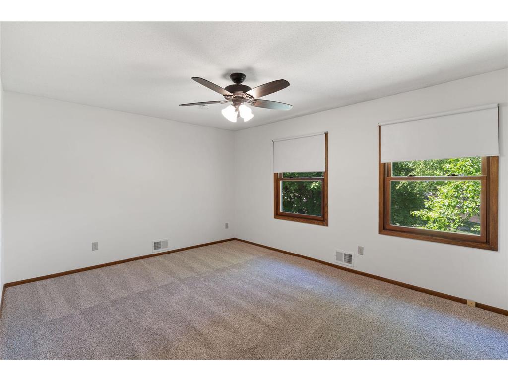 5855 Arthur Street NE Fridley MN 55432 7061936 image18