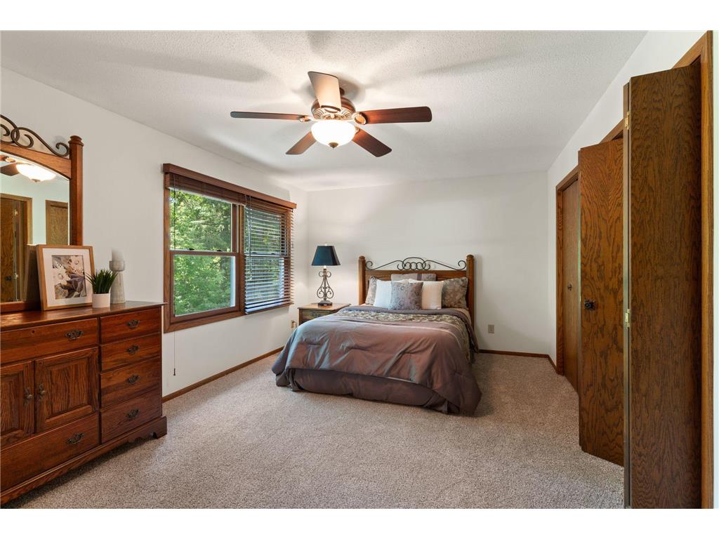 5855 Arthur Street NE Fridley MN 55432 7061936 image20