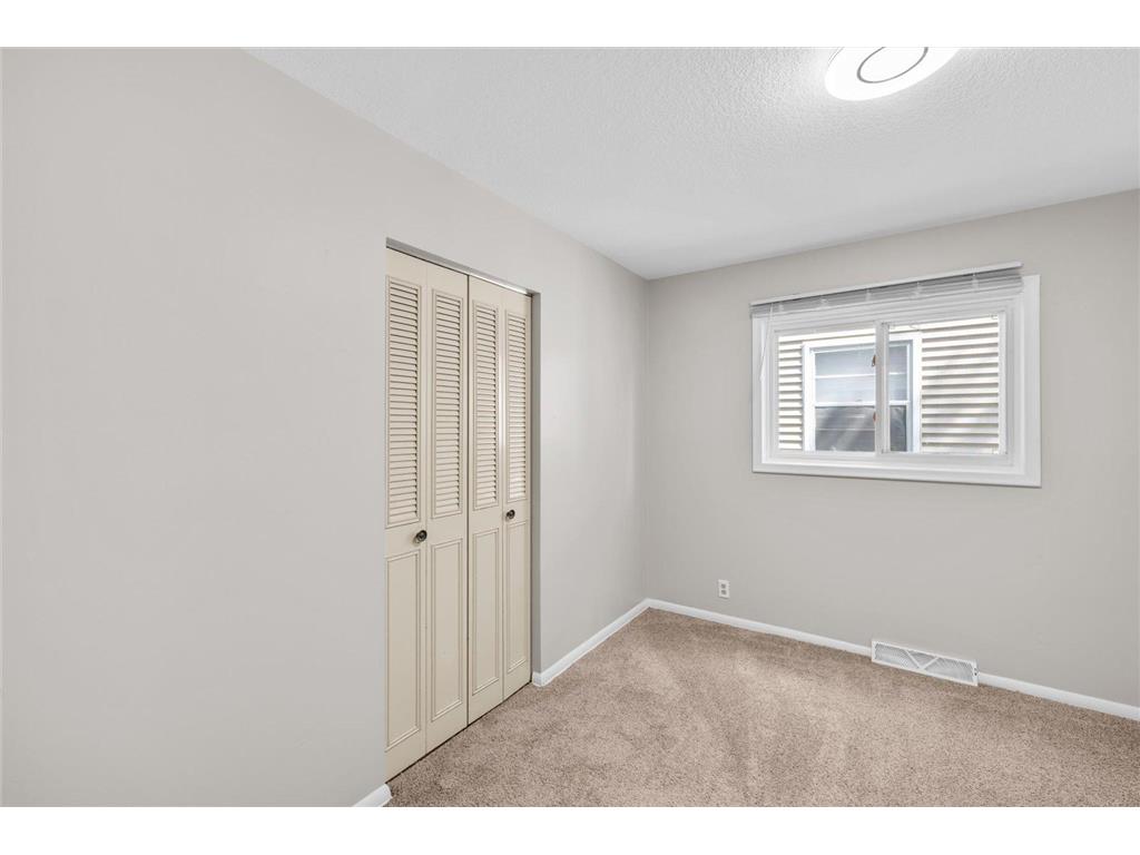 5856 Washburn Avenue S Minneapolis MN 55410 7091026 image10