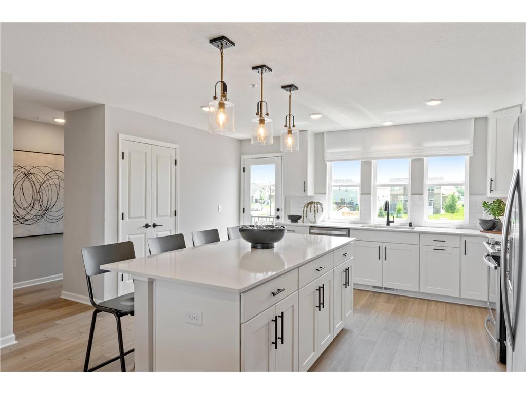 5857 156th Street W Apple Valley MN 55124 6414129 image1