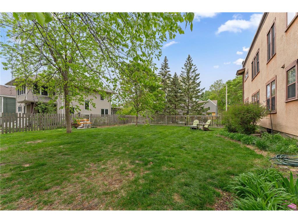 586 Ashland Avenue #2 Saint Paul MN 55102 7076069 image32