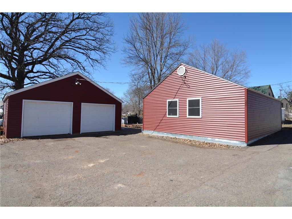 586 Grand Street Foley MN 56329 6511616 image1