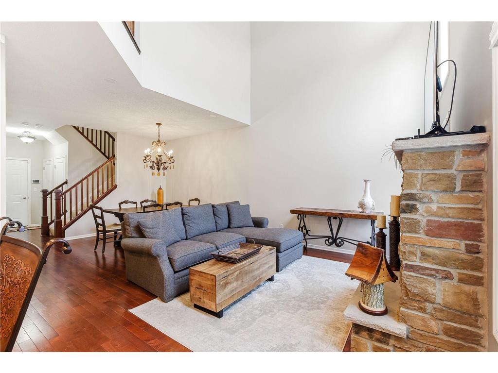 586 Sutherland Drive Woodbury MN 55129 7046807 image10