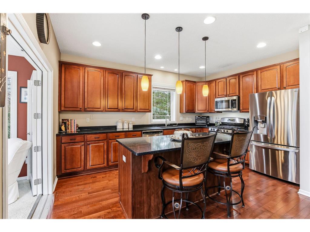 586 Sutherland Drive Woodbury MN 55129 7046807 image13