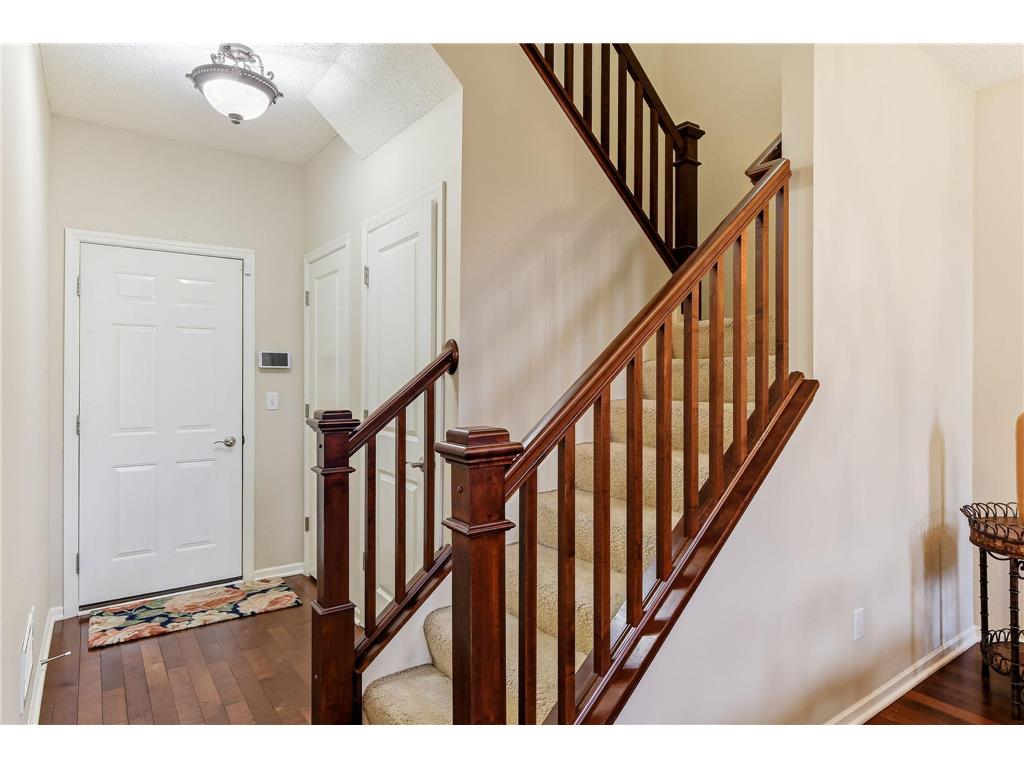 586 Sutherland Drive Woodbury MN 55129 7046807 image15