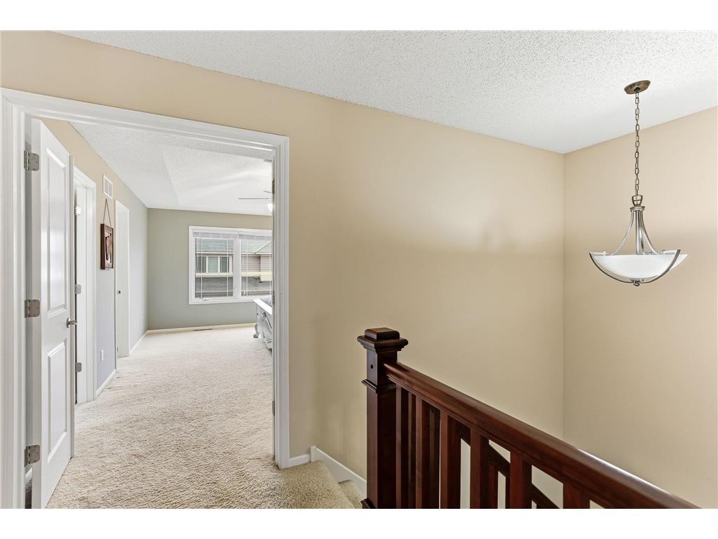 586 Sutherland Drive Woodbury MN 55129 7046807 image16