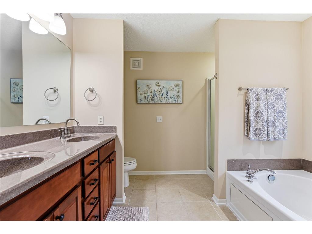 586 Sutherland Drive Woodbury MN 55129 7046807 image20