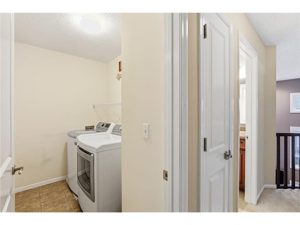 586 Sutherland Drive Woodbury MN 55129 7046807 image24
