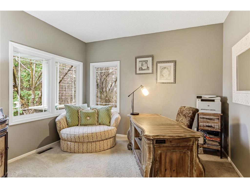 586 Sutherland Drive Woodbury MN 55129 7046807 image6