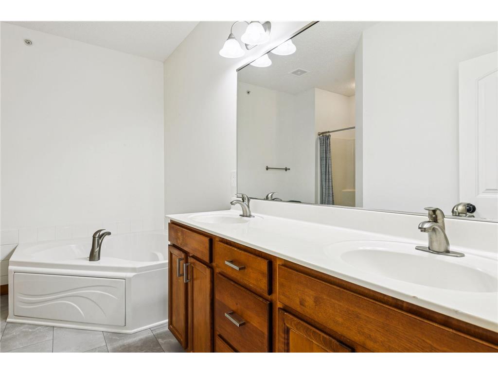 5862 Oakgreen Court N Oak Park Heights MN 55082 7020023 image15