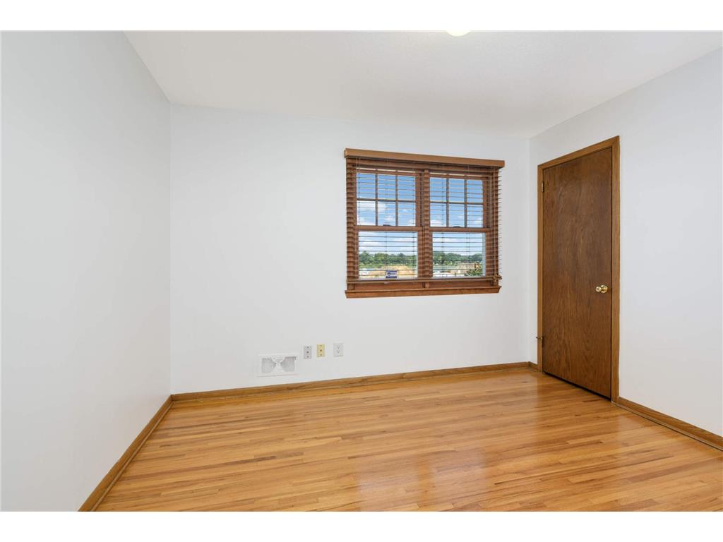 5867 Central Avenue NE Fridley MN 55432 - West Moore 7039939 image10