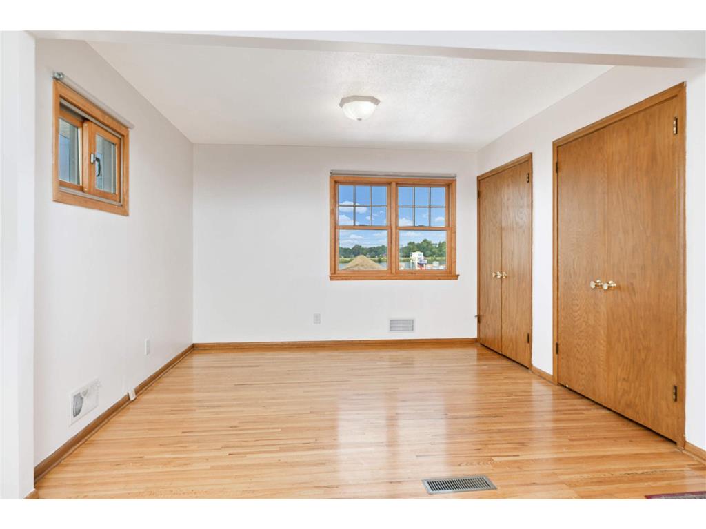 5867 Central Avenue NE Fridley MN 55432 - West Moore 7039939 image13