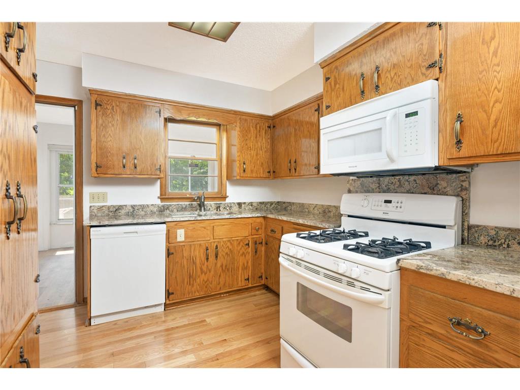 5867 Central Avenue NE Fridley MN 55432 - West Moore 7039939 image7