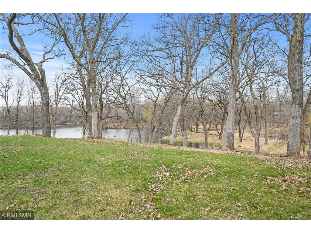 587 Cedarleaf Point Mahtomedi MN 55115 - Echo 6363445 image1