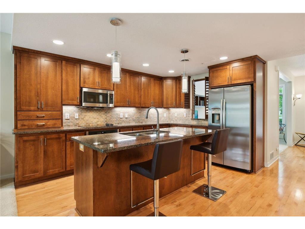 587 Willoughby Way W Minnetonka MN 55305 6601709 image5