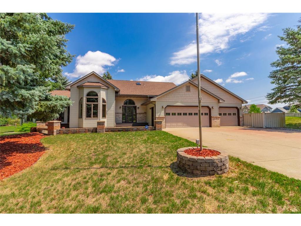 5870 Portland Avenue White Bear Twp MN 55110 6408819 image1