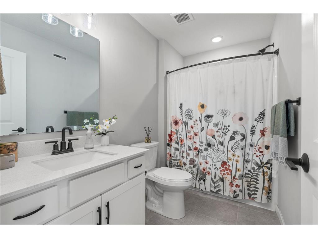 5872 156th Way Apple Valley MN 55124 7078028 image38