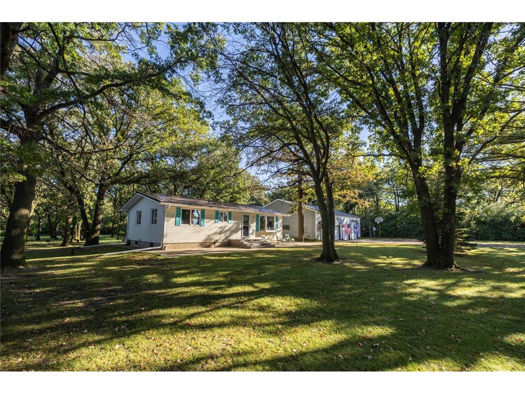 58742 300th Street Waltham MN 55982 6606948 image1