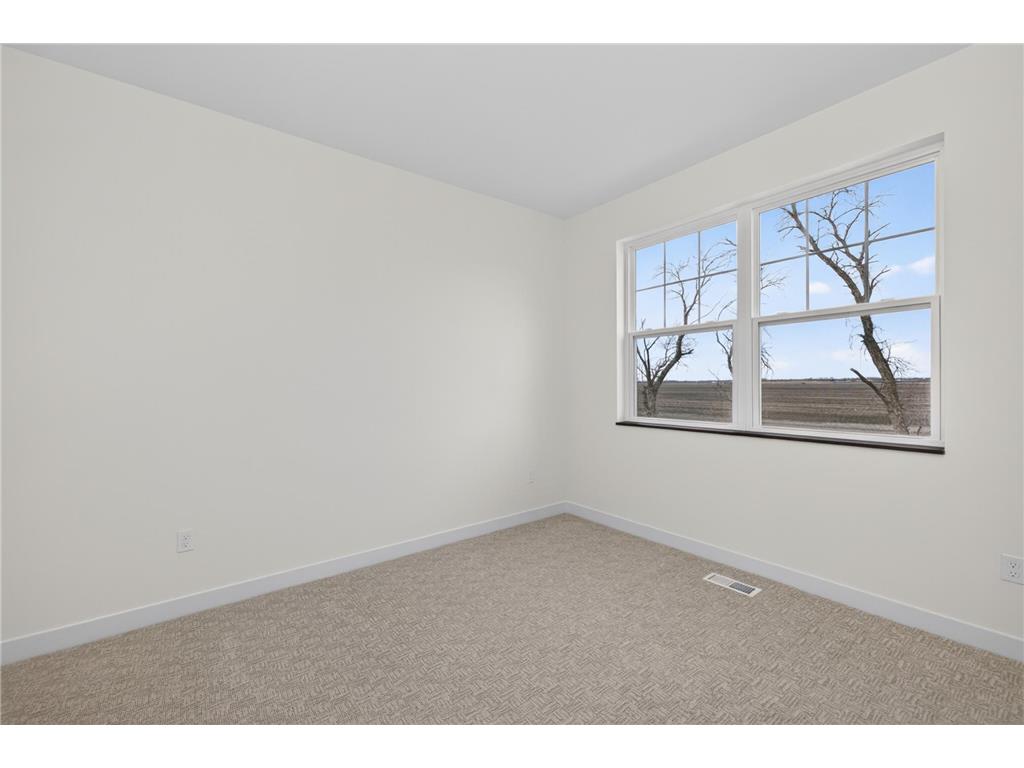 5879 41 Street S Fargo ND 58104 6762456 image13