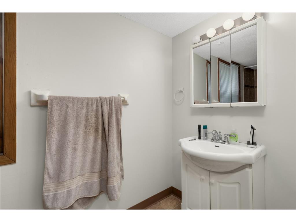 588 Selby Avenue Saint Paul MN 55102 7109457 image14