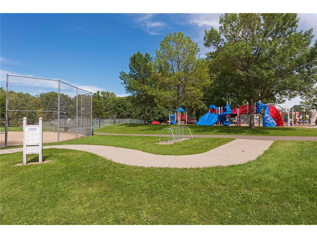 588 Willoughby Way W Minnetonka MN 55305 6809006 image25