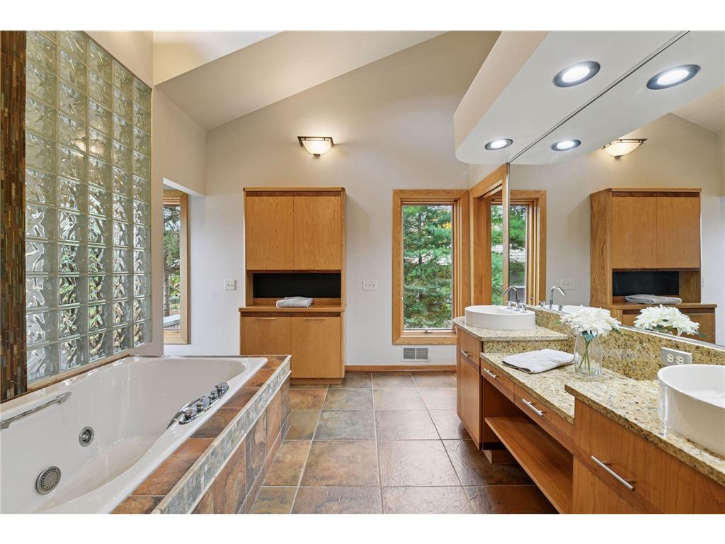 5880 Boulder Bridge Lane Shorewood MN 55331 - Lake Minnetonka 6805988 image26