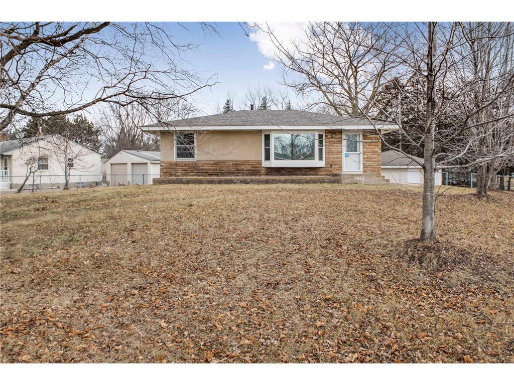 5882 Carlson Street Shoreview MN 55126 6487315 image1