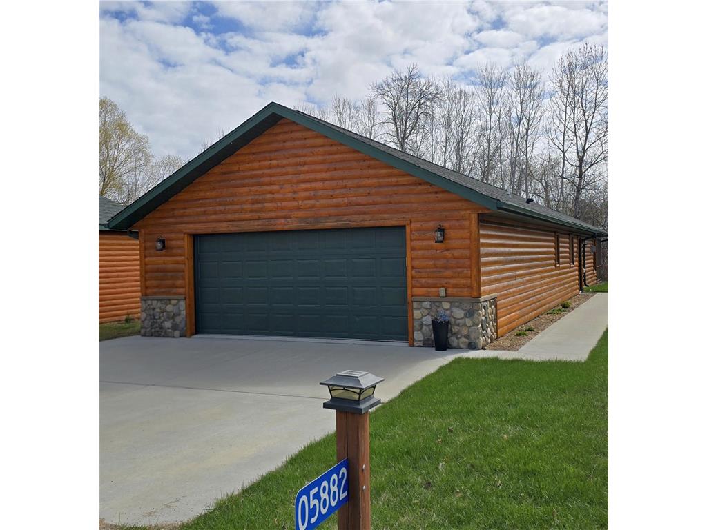 5882 Lakeshore Lane NW Cass Lake MN 56633 - Cass Lake 7083788 image1