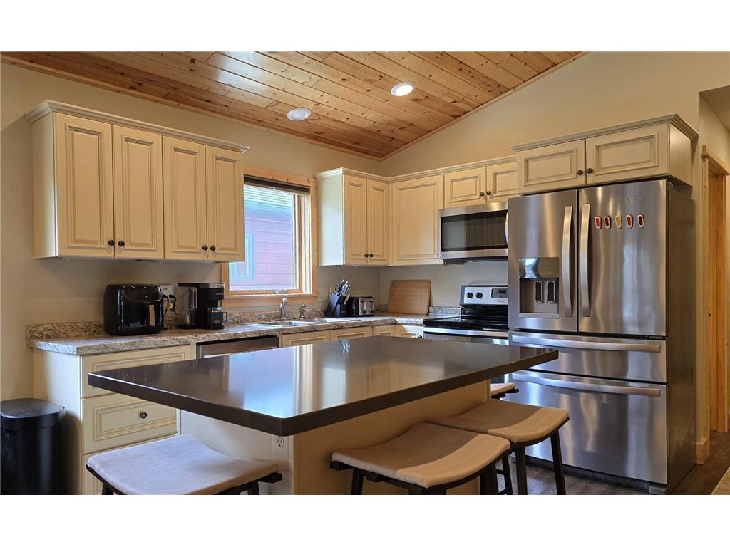 5882 Lakeshore Lane NW Cass Lake MN 56633 - Cass Lake 7083788 image3