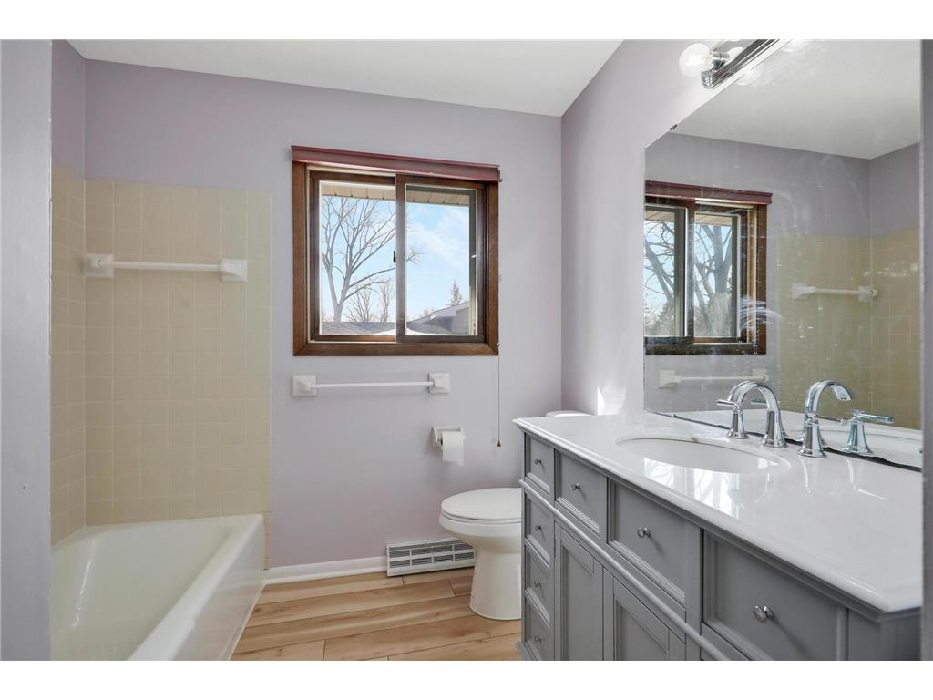 5895 Kitkerry Court N Shoreview MN 55126 6354087 image1