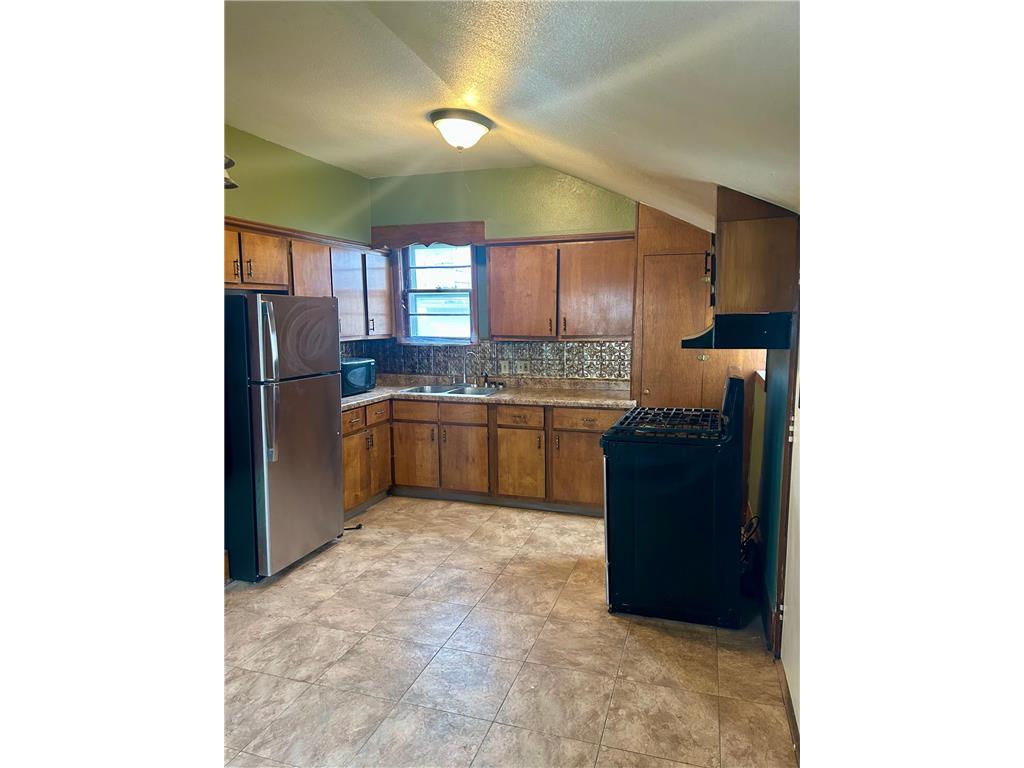 59 2nd Avenue NW Wells MN 56097 6469989 image1