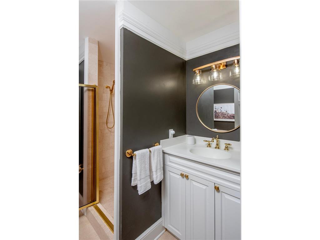 59 4th Street W #23C Saint Paul MN 55102 7073757 image38