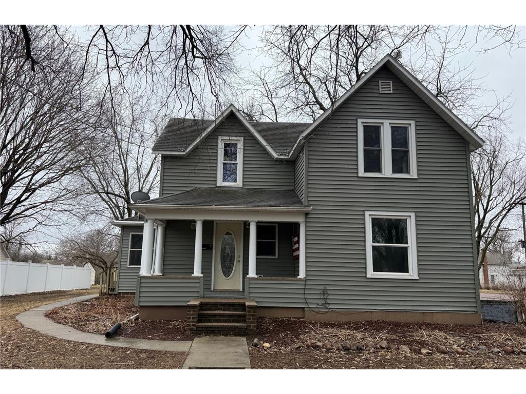 590 Franklin Street W Wells MN 56097 7032100 image1