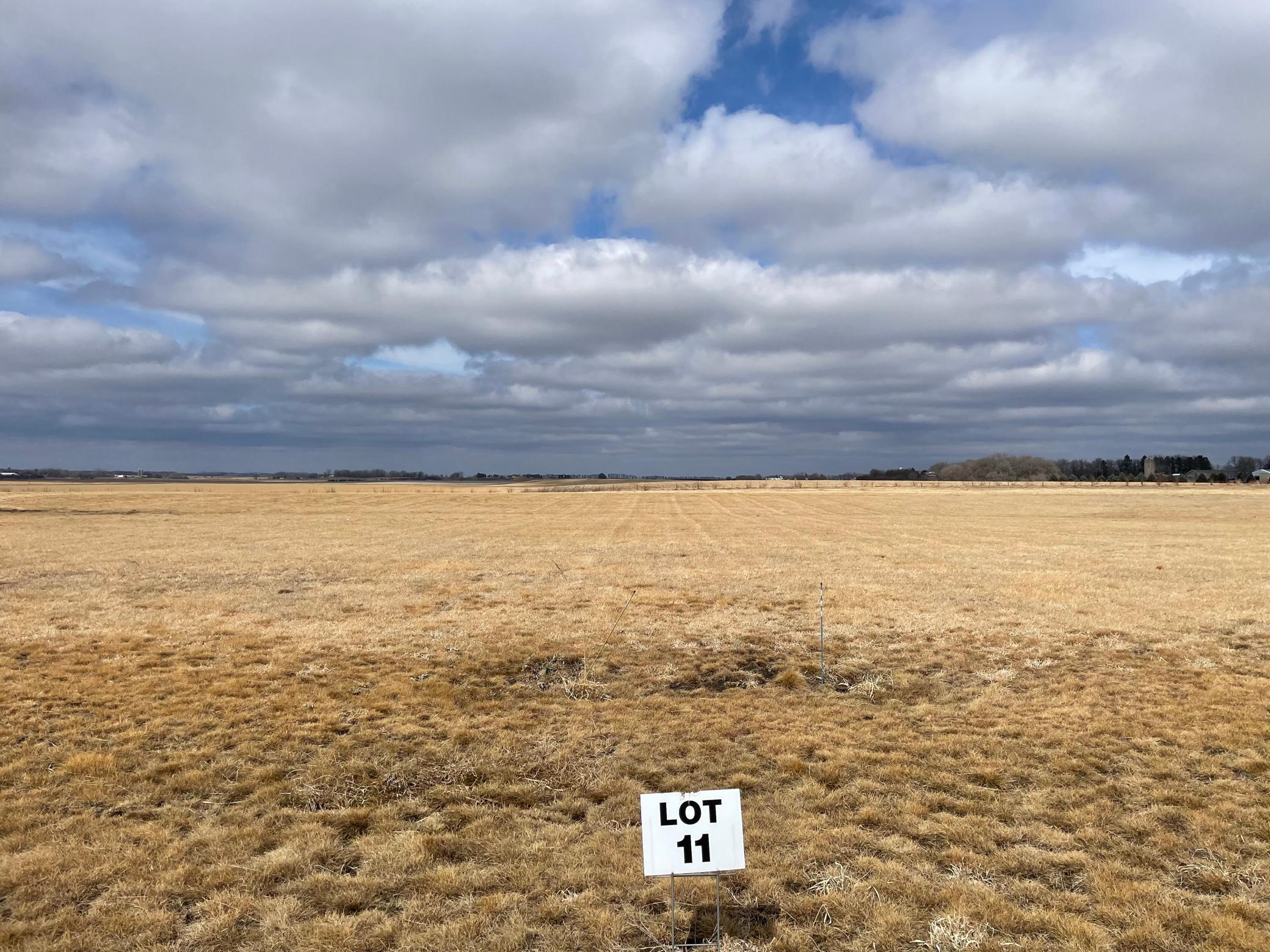 590 Hillcrest Street Edgerton MN 56128 6165600 image1