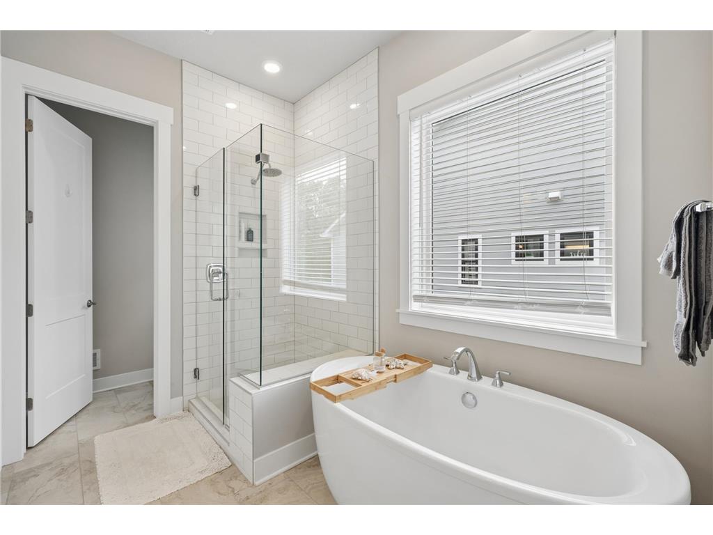 5900 Ayrshire Lane Shorewood MN 55331 7084960 image23