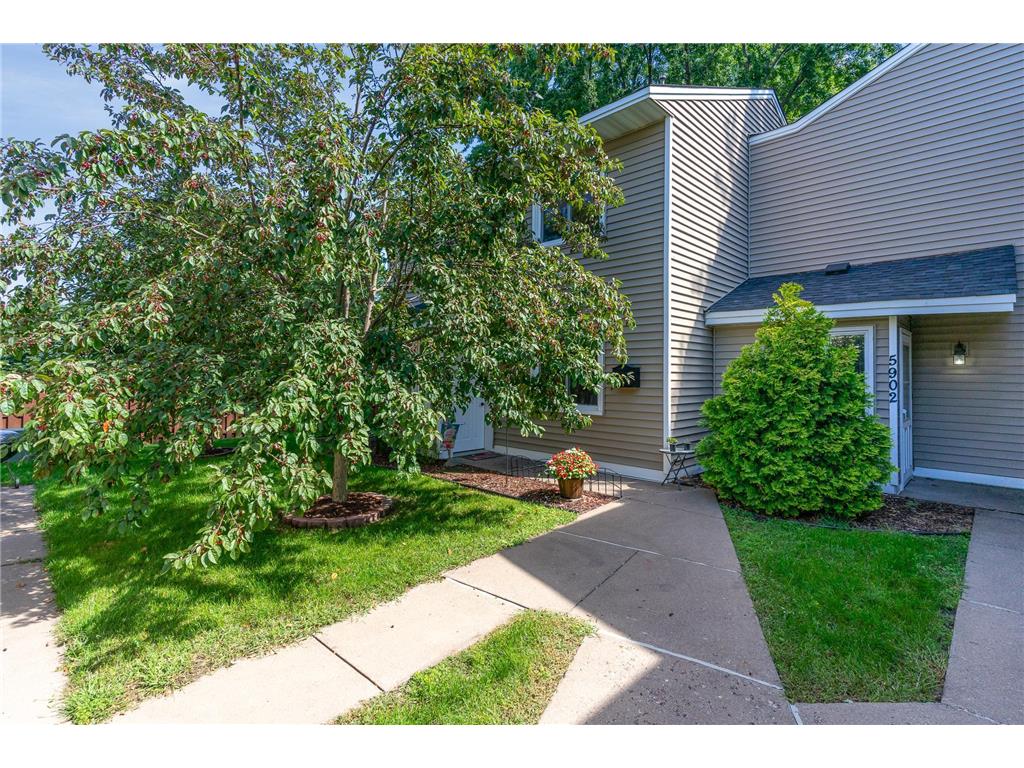 5900 Cahill Avenue, Inver Grove Heights, MN 55076 MLS 6255326 Edina Realty