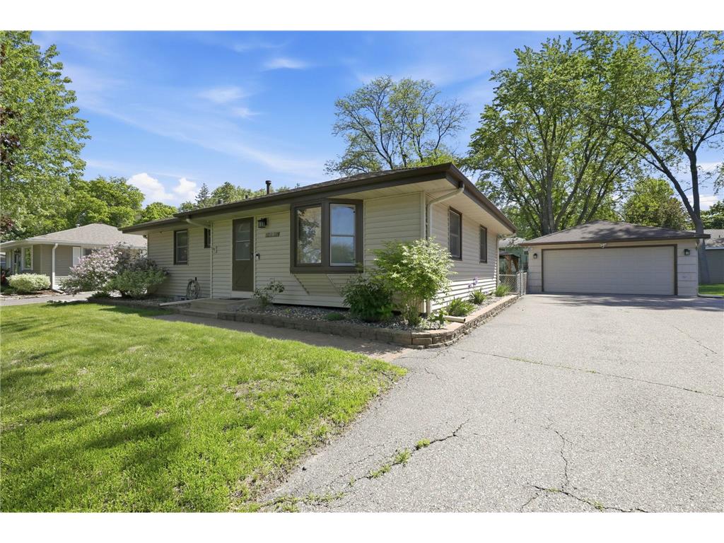 5900 Ensign Avenue N New Hope MN 55428 7081264 image3