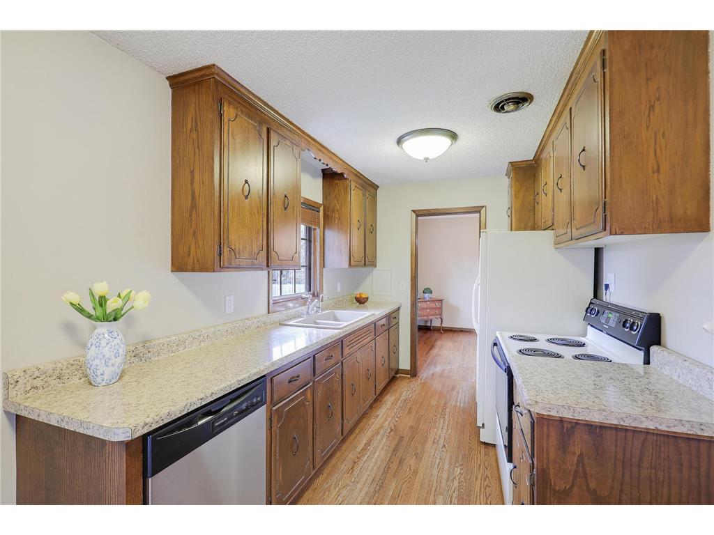 5900 Halifax Place Brooklyn Center MN 55429 7058015 image12