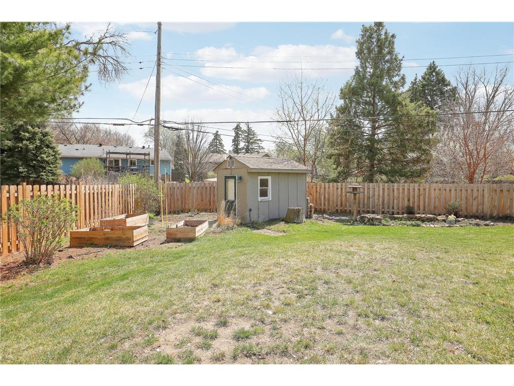 5900 Halifax Place Brooklyn Center MN 55429 7058015 image48