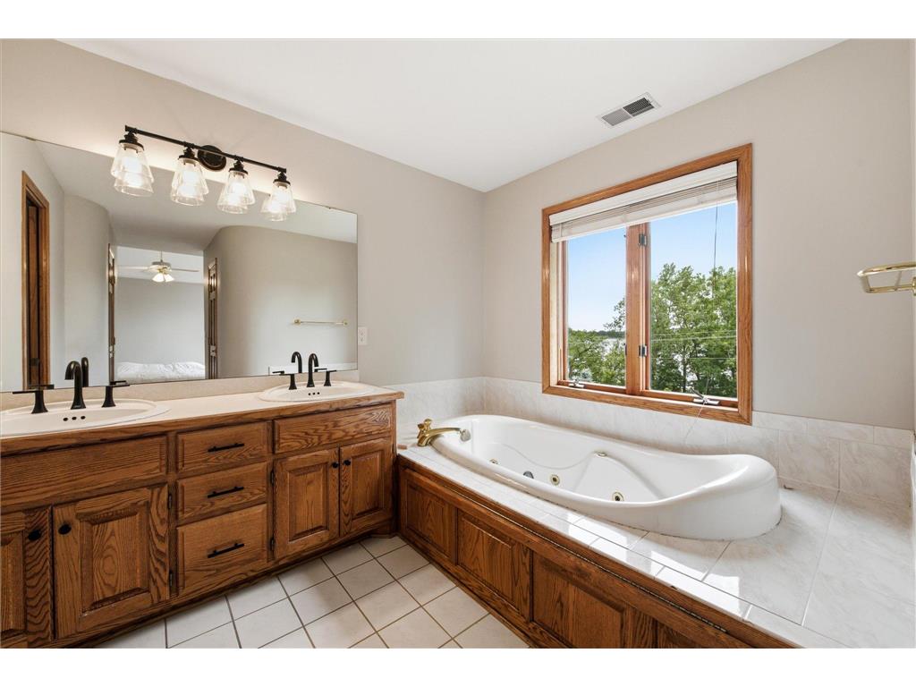 5900 Otter Ridge Circle White Bear Twp MN 55110 7096752 image24