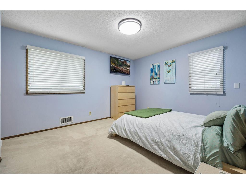 5900 Saint Johns Avenue Edina MN 55424 7084080 image11