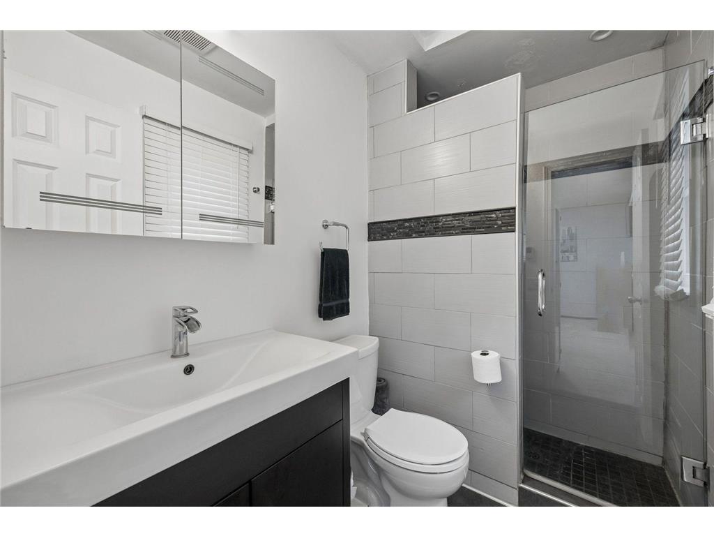 5900 Saint Johns Avenue Edina MN 55424 7084080 image13