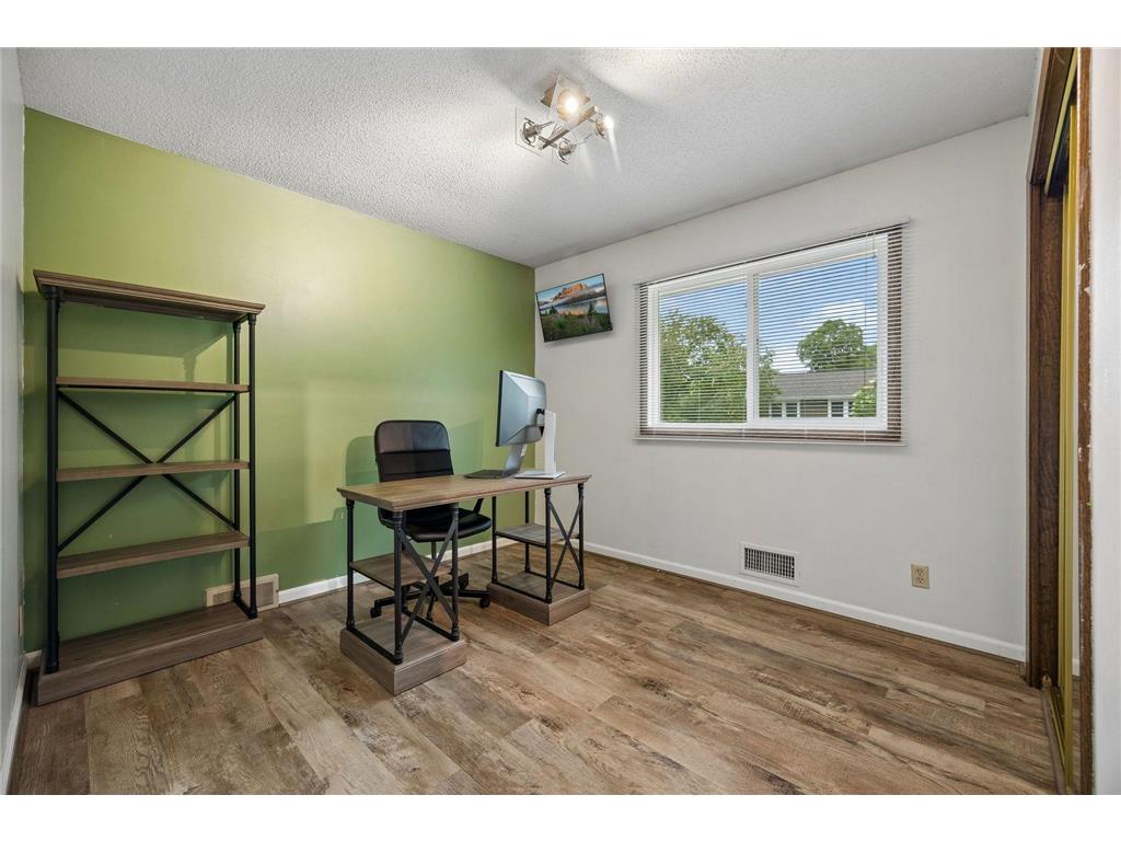 5900 Saint Johns Avenue Edina MN 55424 7084080 image15