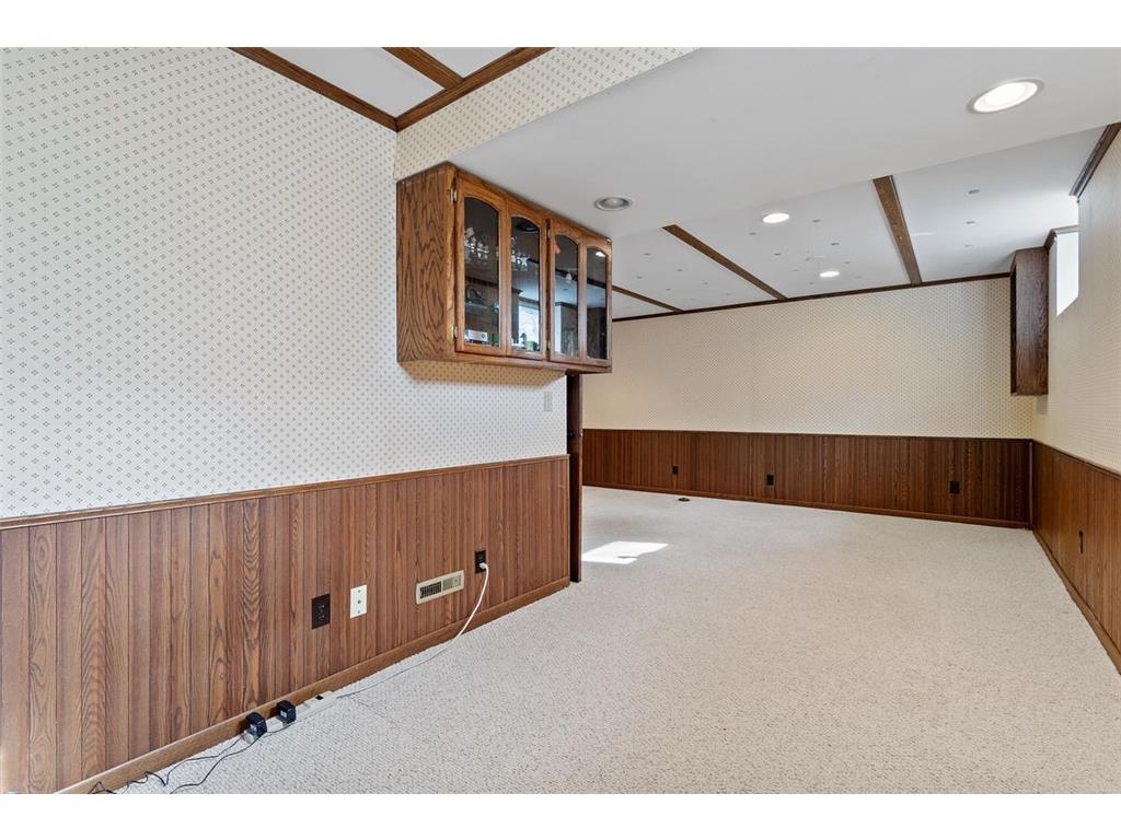 5900 W 99th Street, Bloomington, MN, 55438 MLS 6520152 Edina Realty