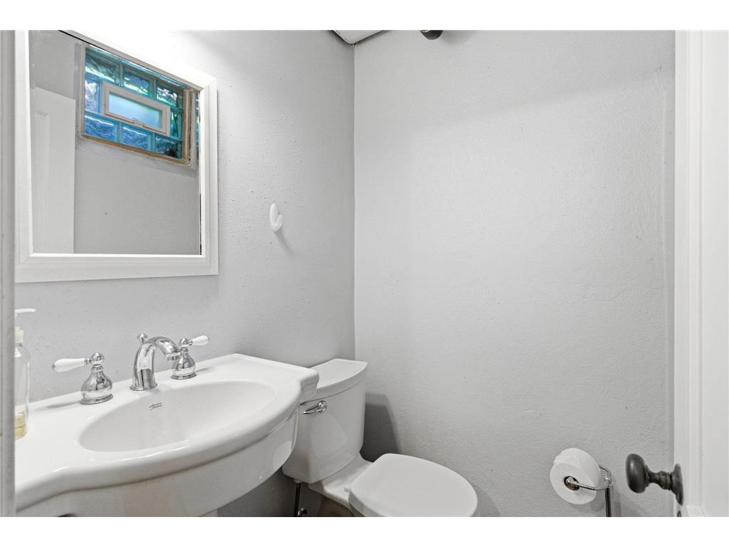 5901 Oakland Avenue Minneapolis MN 55417 7087391 image50