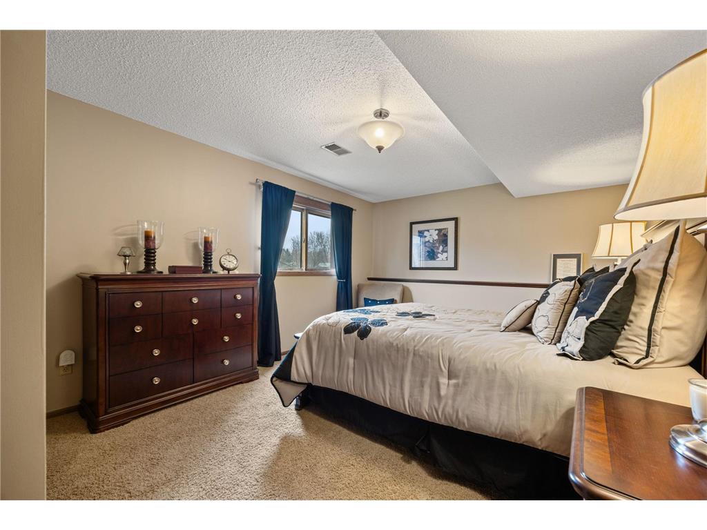 5903 David Court Shoreview MN 55126 - Evergreen Ponds 7006800 image38